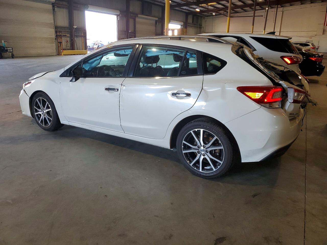 2017 SUBARU IMPREZA LIMITED photo 3
