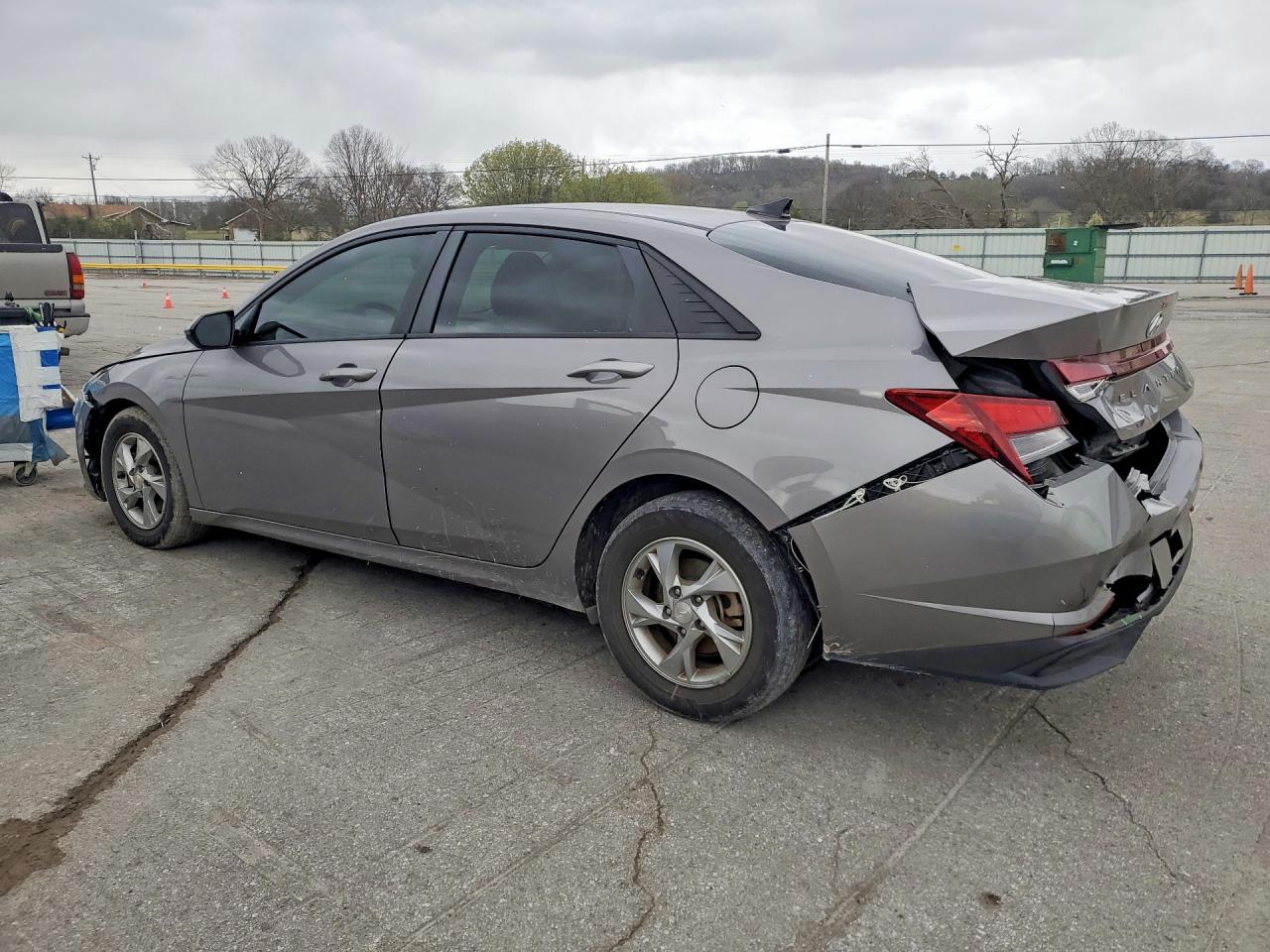 2021 HYUNDAI ELANTRA SE photo 2