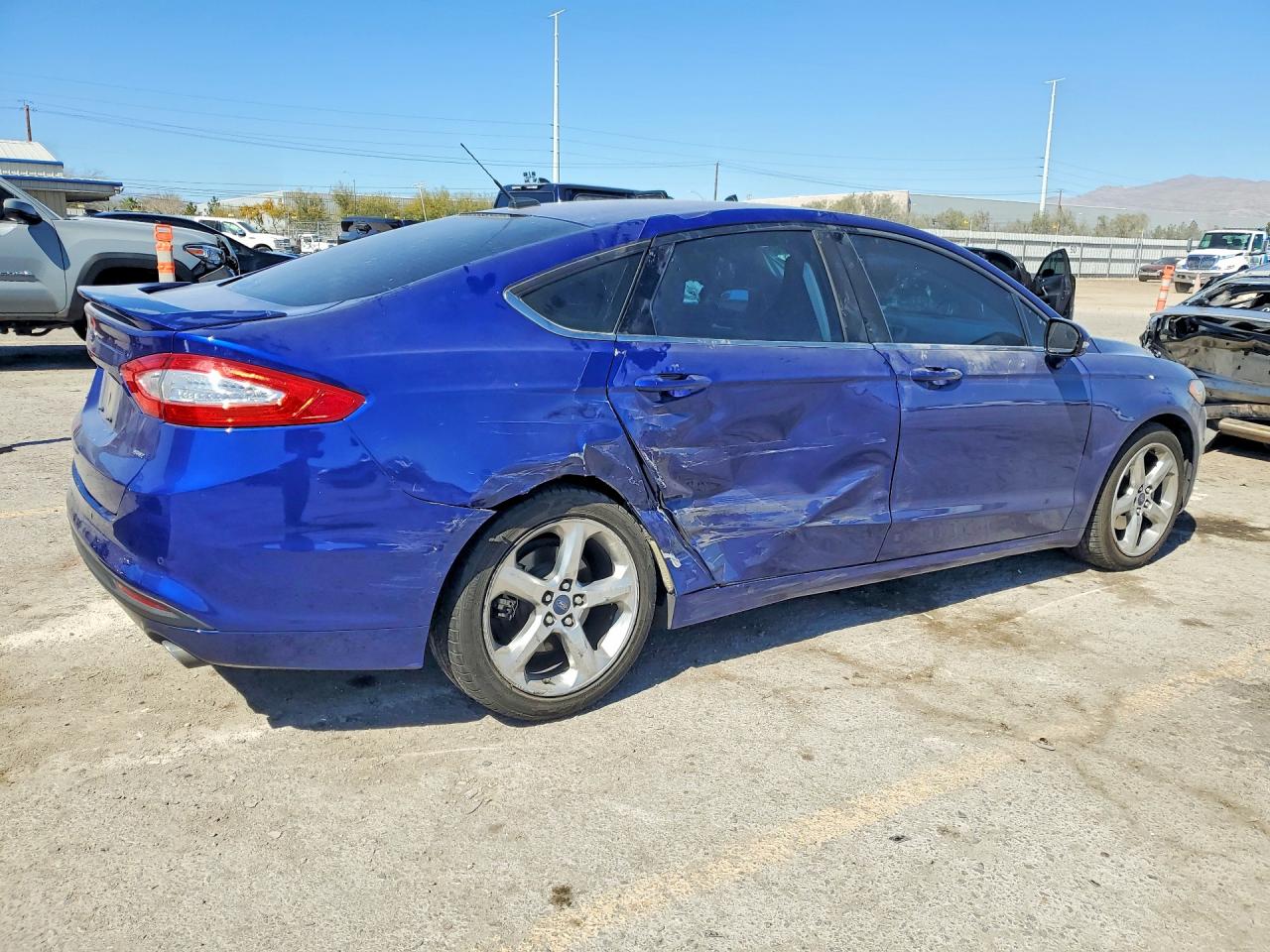 2016 FORD FUSION SE photo 3