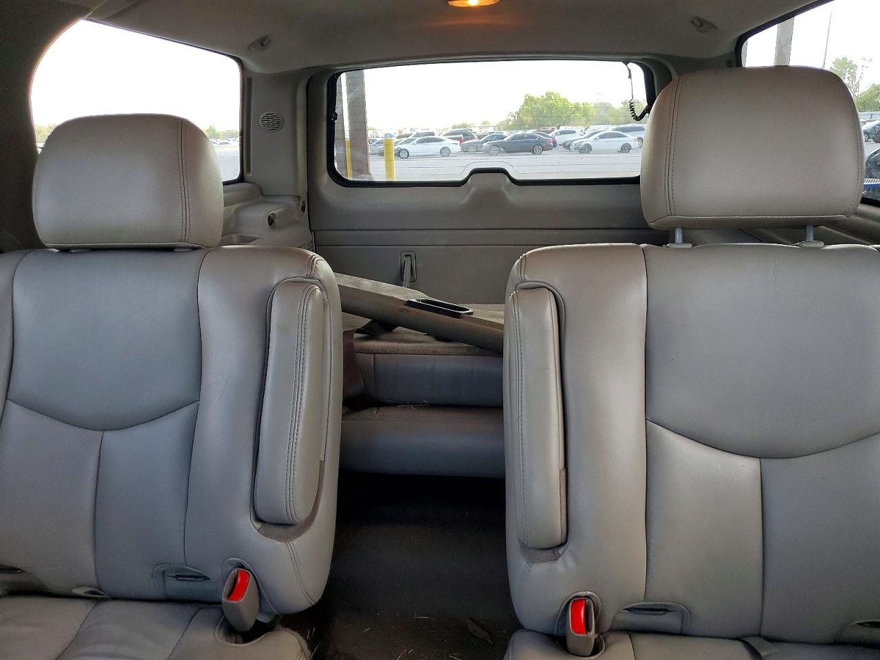 2005 CHEVROLET SUBURBAN C1500 photo 19