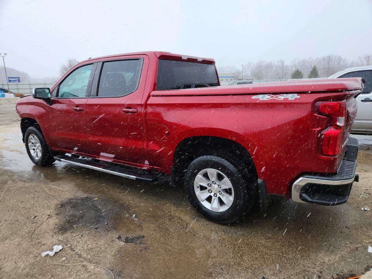 2019 CHEVROLET SILVERADO K1500 LT photo 2