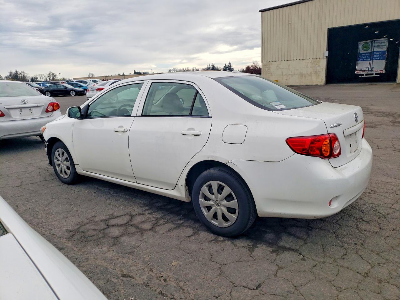 2010 TOYOTA COROLLA LE photo 2