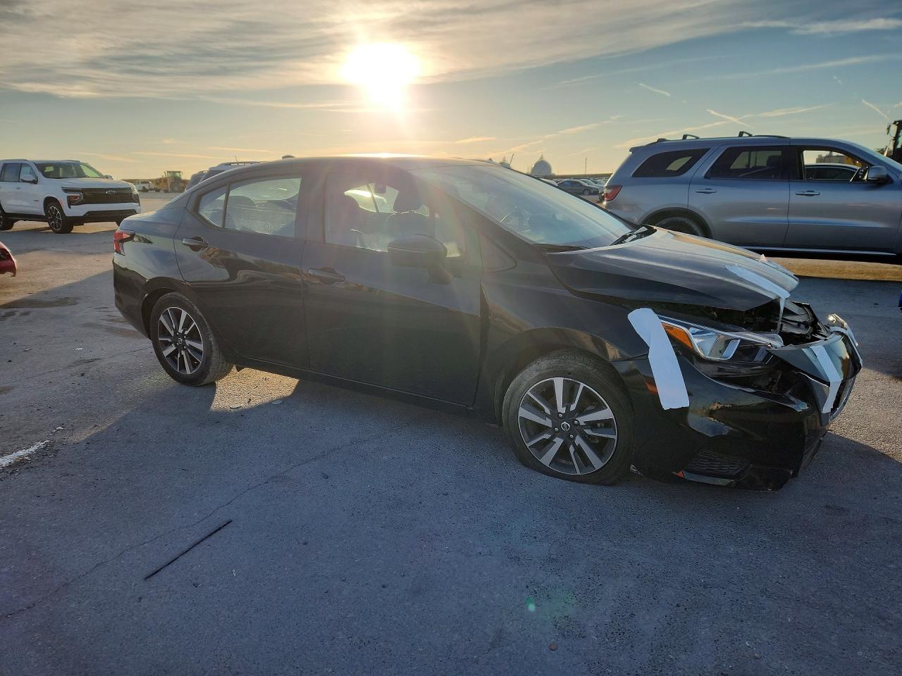 2021 NISSAN VERSA SV photo 4