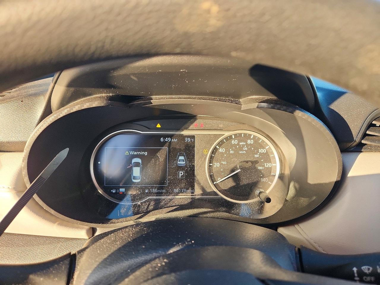 2021 NISSAN VERSA SV photo 9