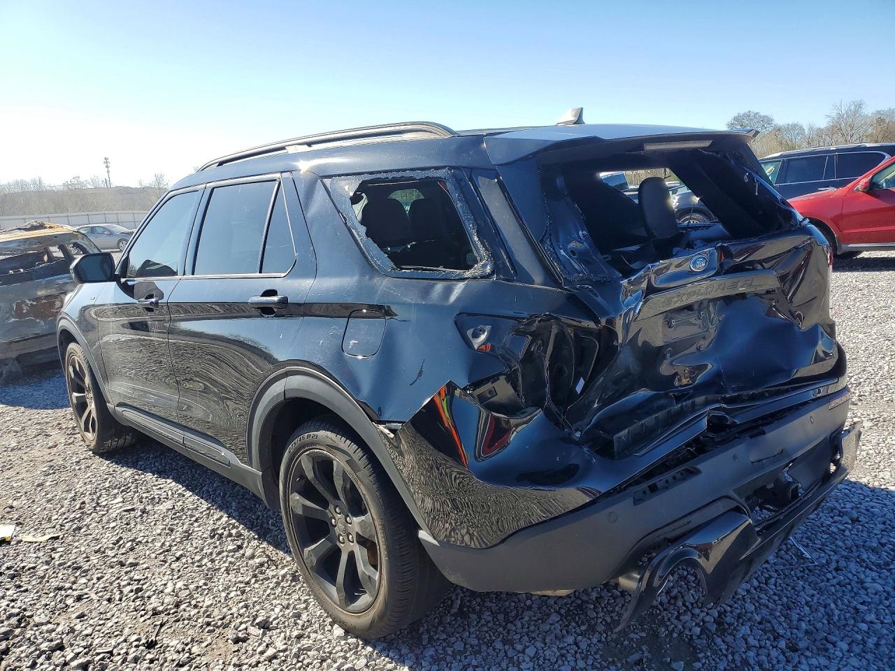 2023 FORD EXPLORER ST-LINE photo 3