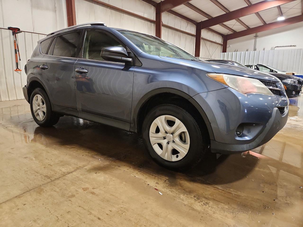 2014 TOYOTA RAV4 LE photo 4