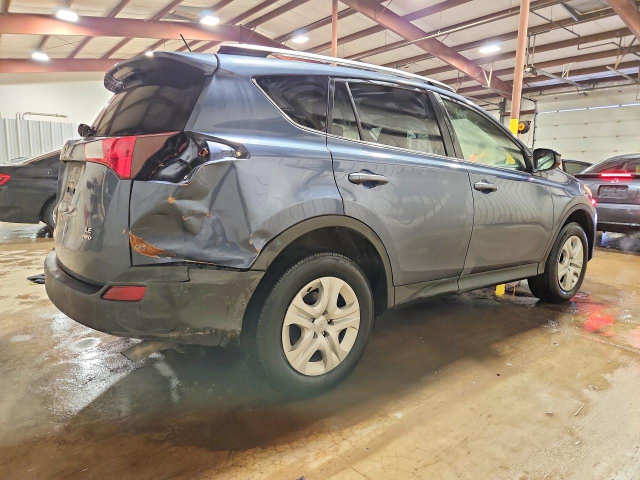 2014 TOYOTA RAV4 LE photo 3