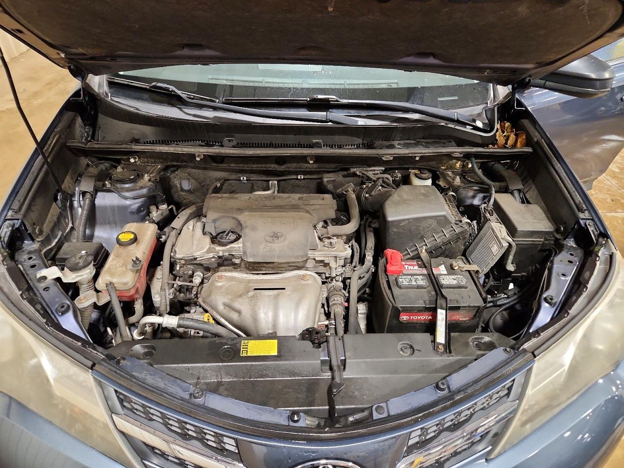 2014 TOYOTA RAV4 LE photo 12