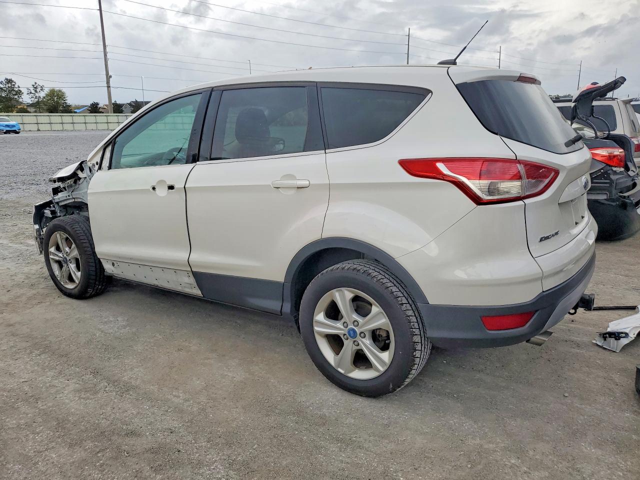 2014 FORD ESCAPE SE photo 2