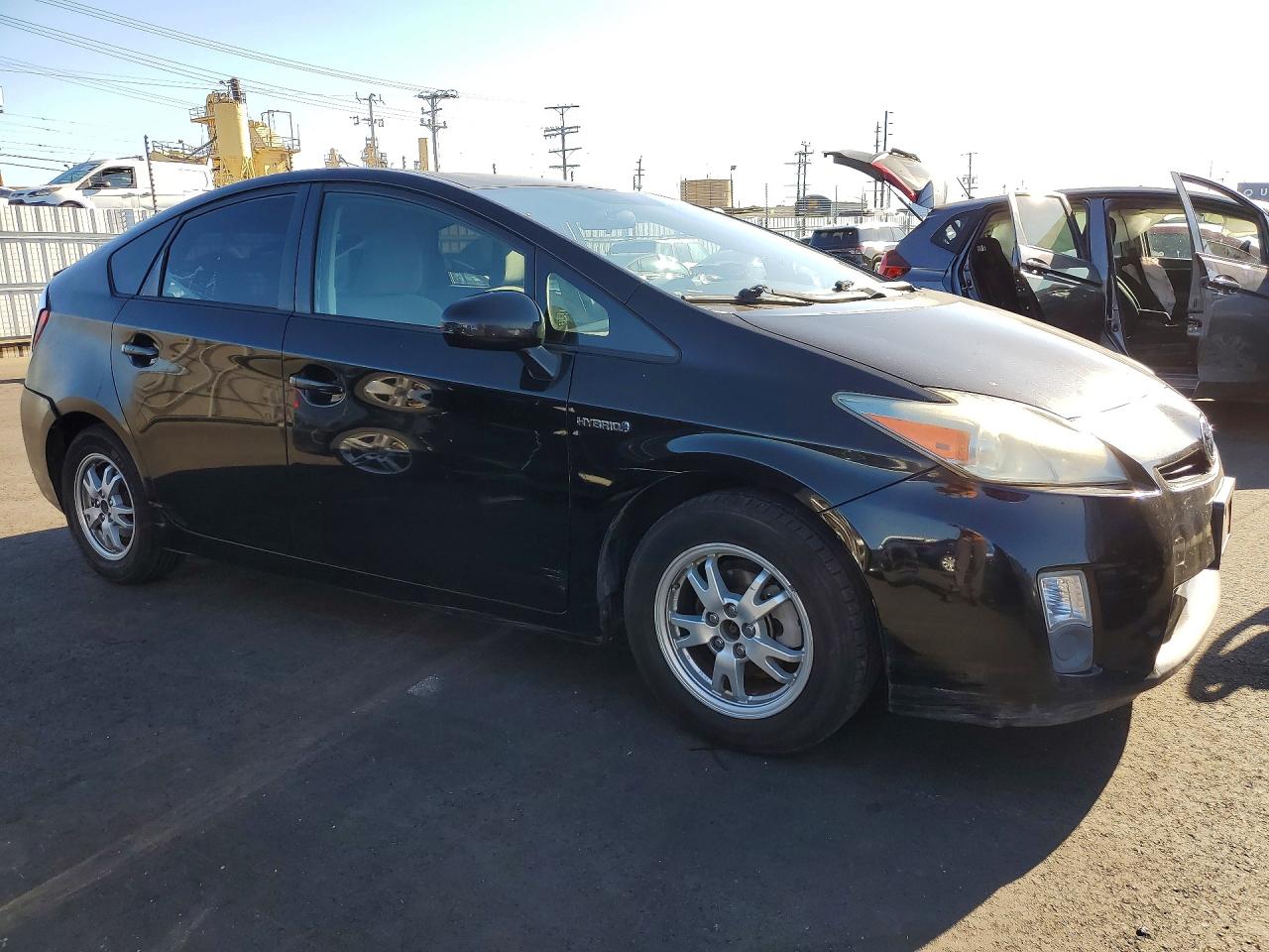 2011 TOYOTA PRIUS TWO photo 7