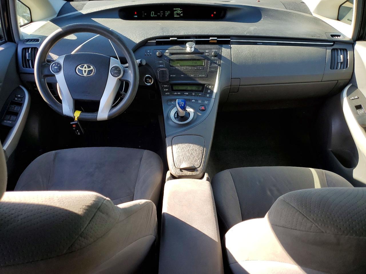 2011 TOYOTA PRIUS TWO photo 15