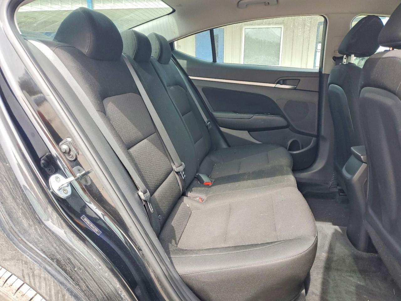 2019 HYUNDAI ELANTRA SE photo 10