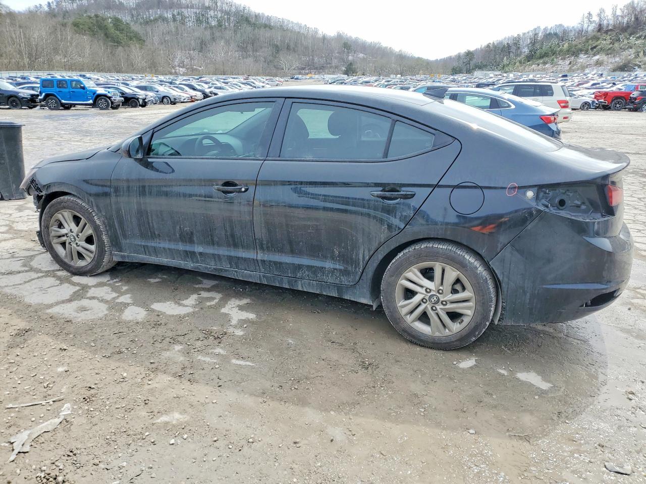 2019 HYUNDAI ELANTRA SE photo 2