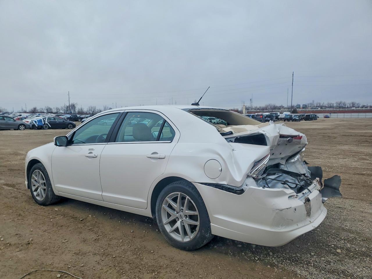 2010 FORD FUSION SEL photo 2