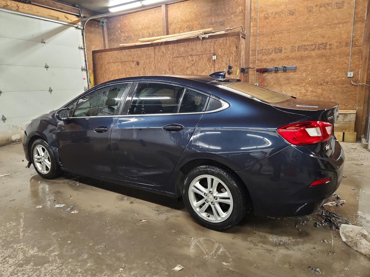 2016 CHEVROLET CRUZE LT photo 2