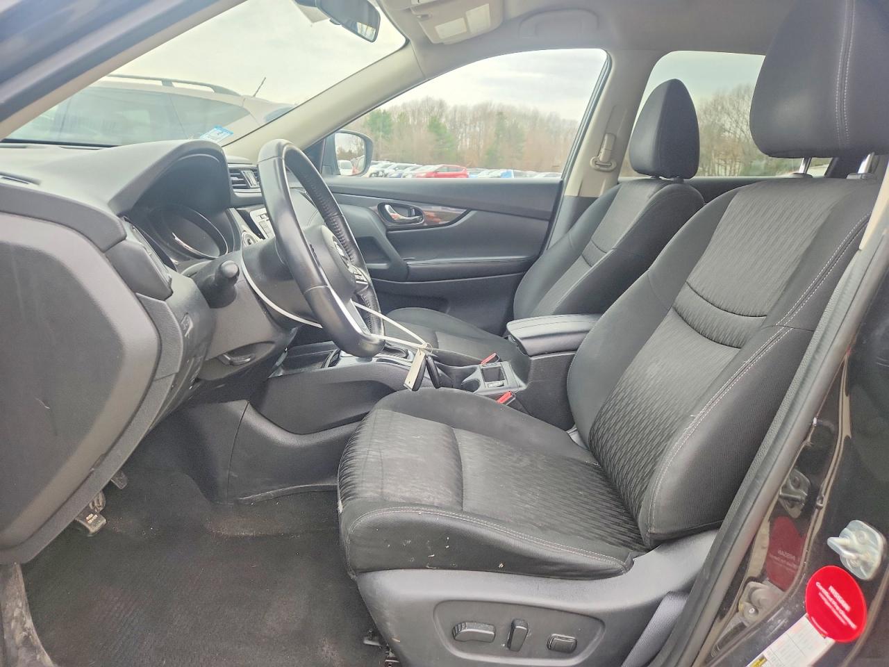 2018 NISSAN ROGUE SV photo 19