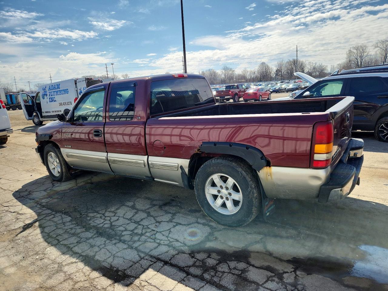 2000 CHEVROLET SILVERADO C1500 photo 2