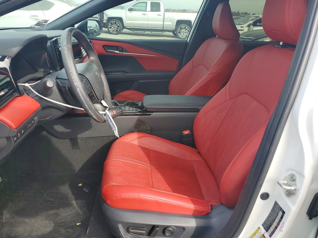 2025 TOYOTA CAMRY XSE photo 13