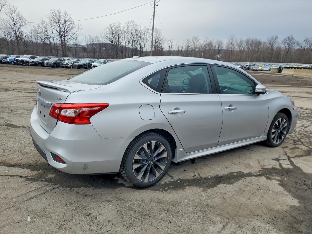 2016 NISSAN SENTRA SR photo 3