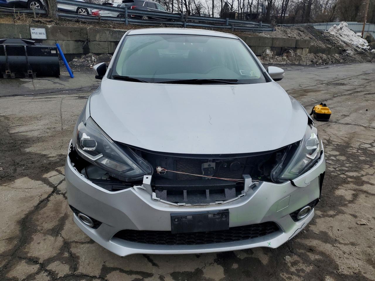 2016 NISSAN SENTRA SR photo 5
