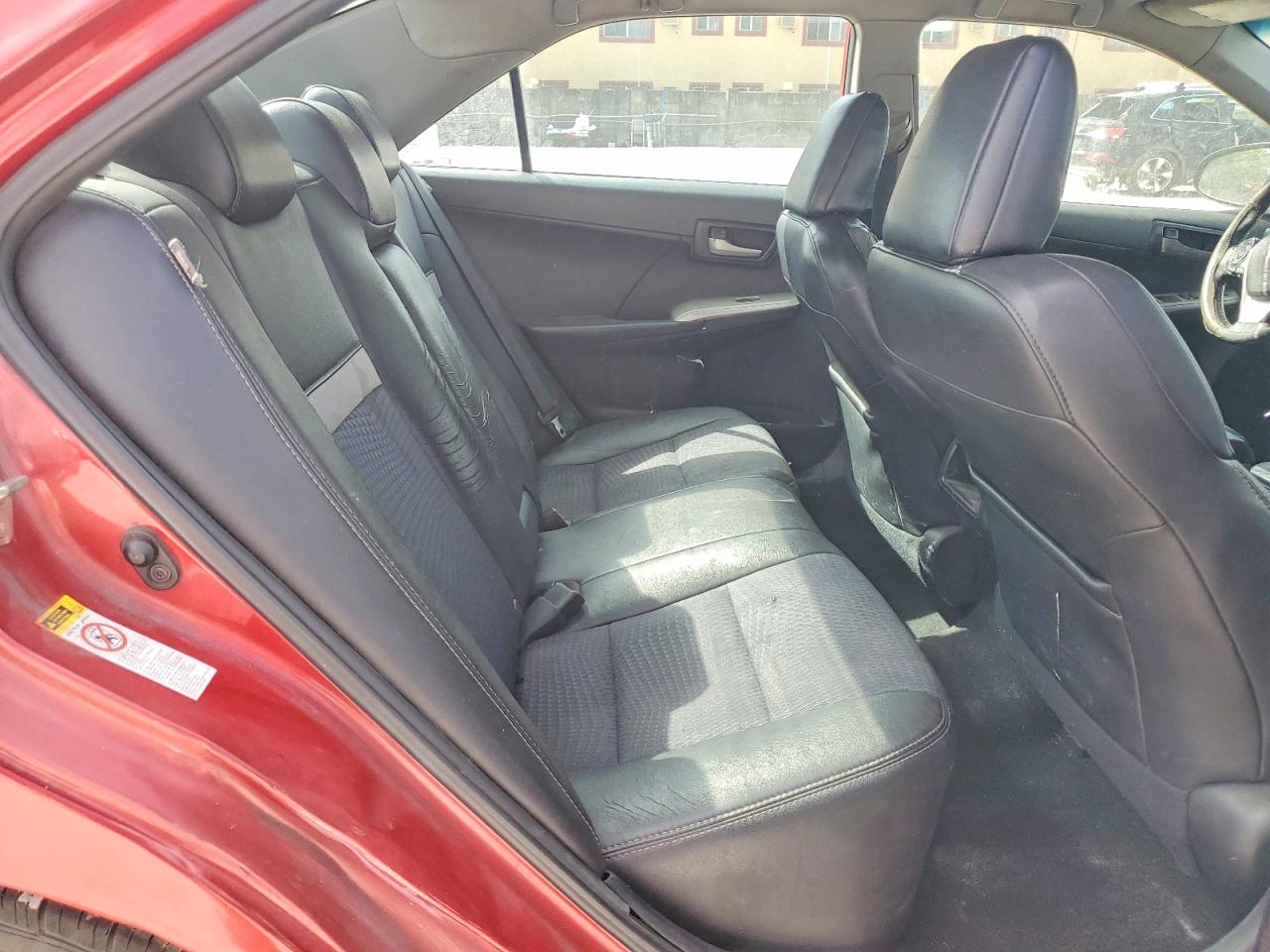 2014 TOYOTA CAMRY SE photo 19