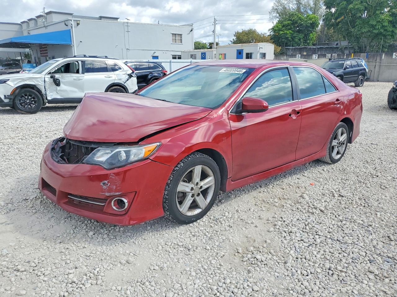 2014 TOYOTA CAMRY