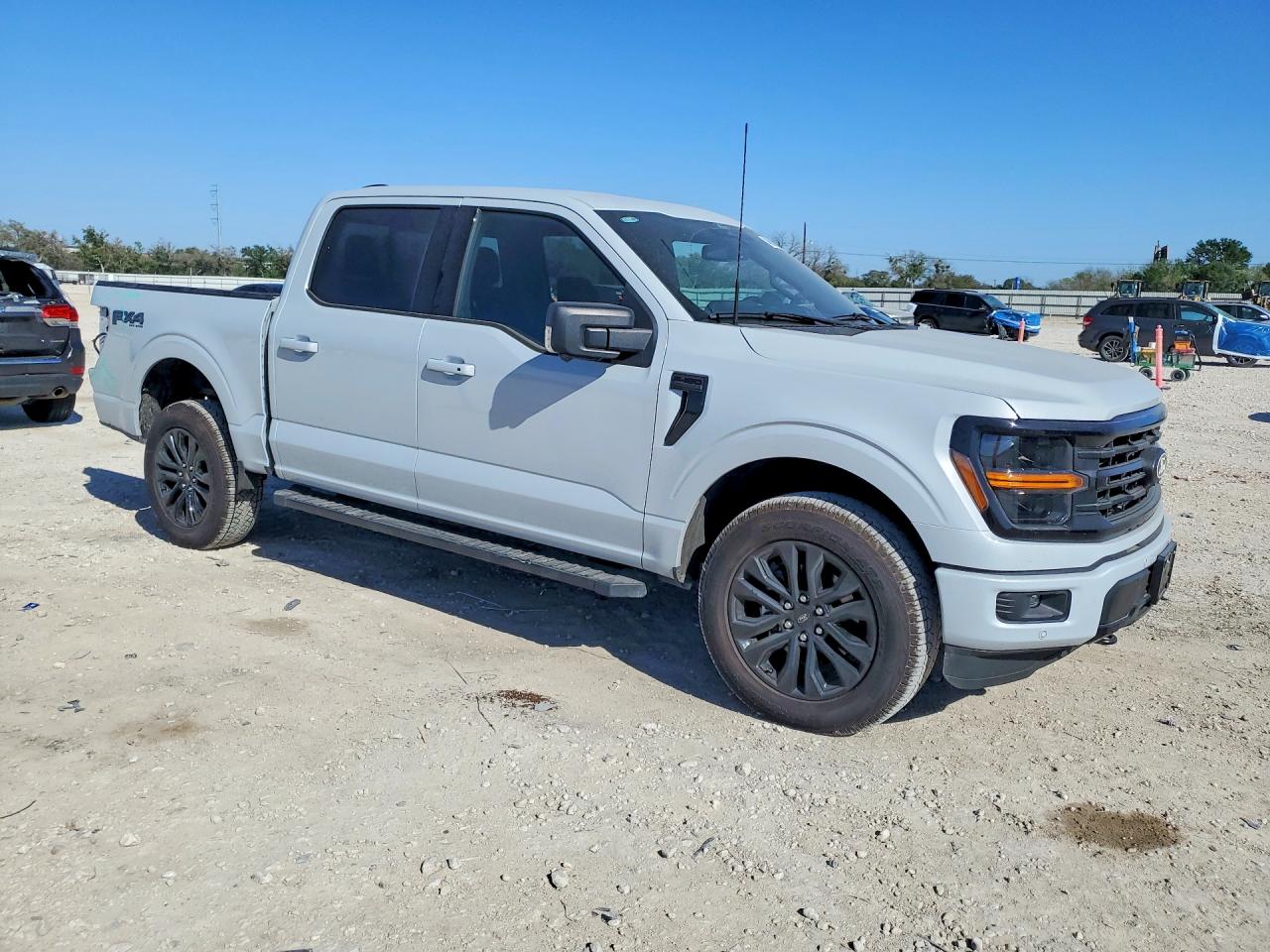 2025 FORD F150 XLT photo 10