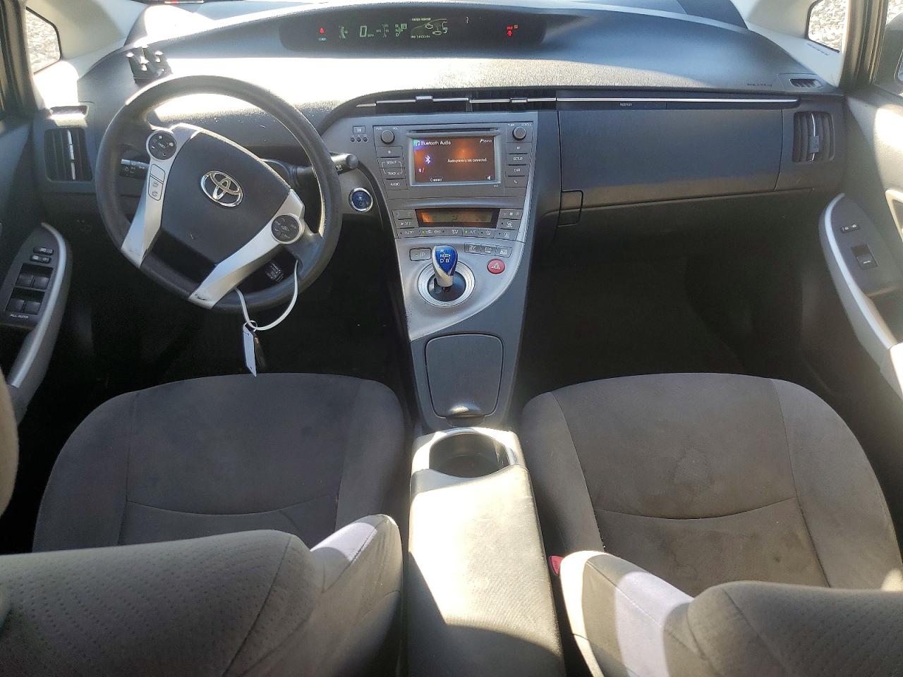 2013 TOYOTA PRIUS TWO photo 8