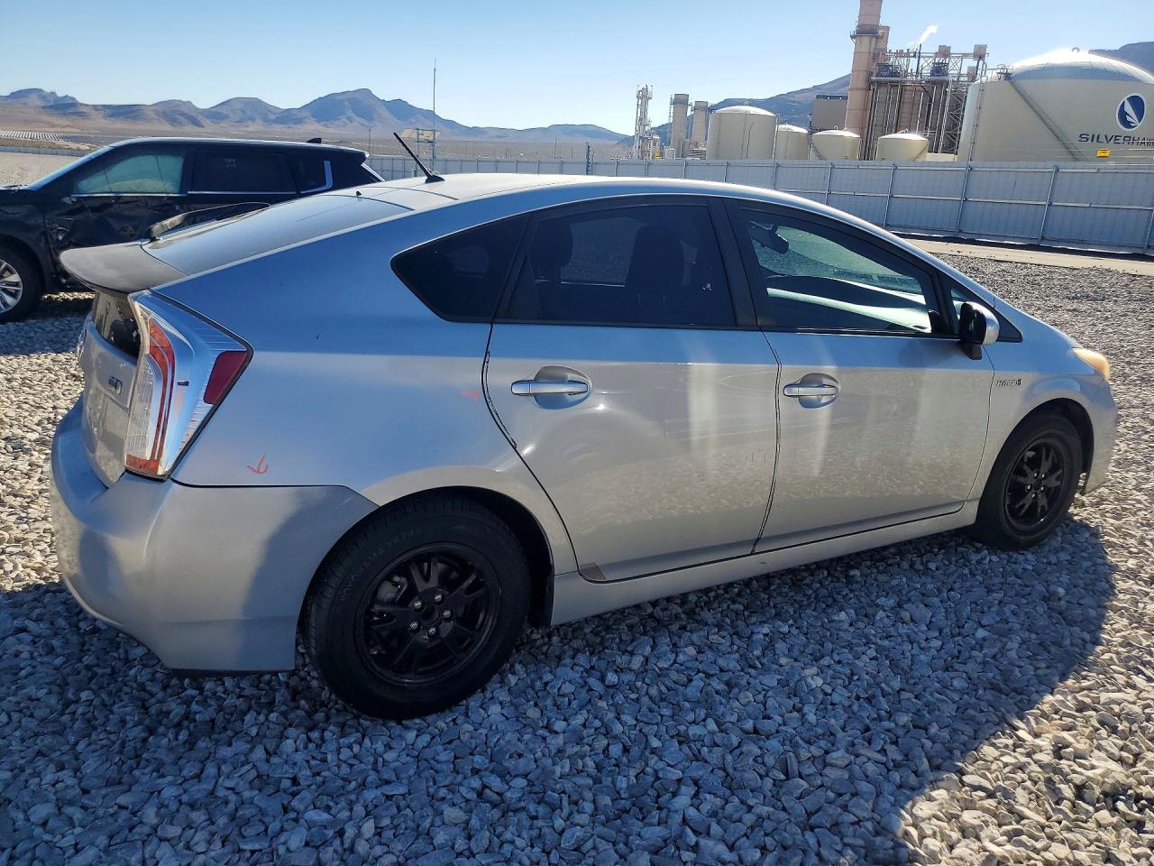 2013 TOYOTA PRIUS TWO photo 3