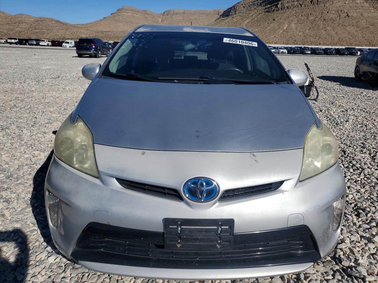 2013 TOYOTA PRIUS TWO photo 5