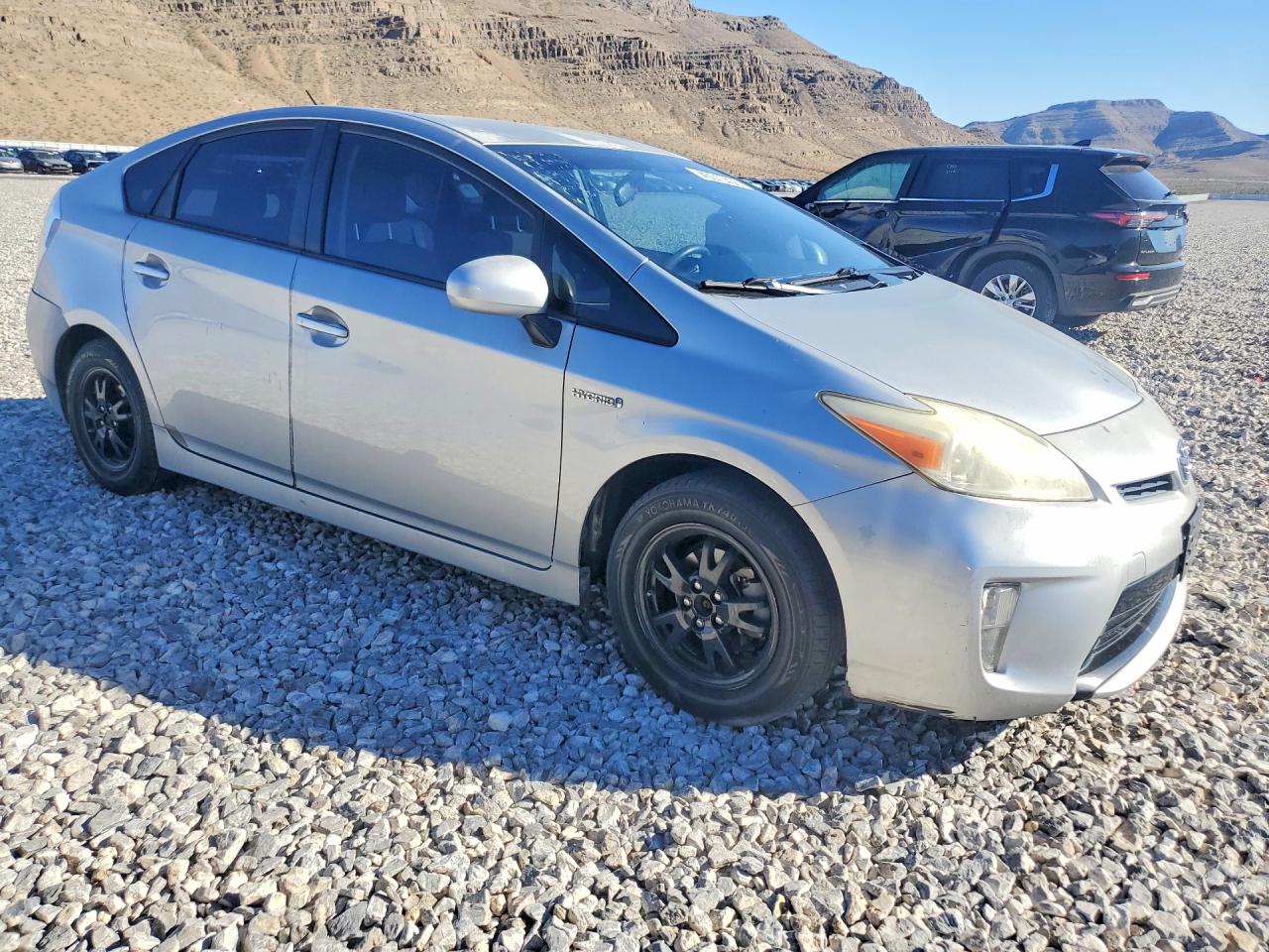2013 TOYOTA PRIUS TWO photo 4