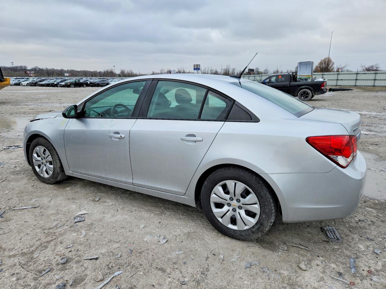 2014 CHEVROLET CRUZE LS photo 3