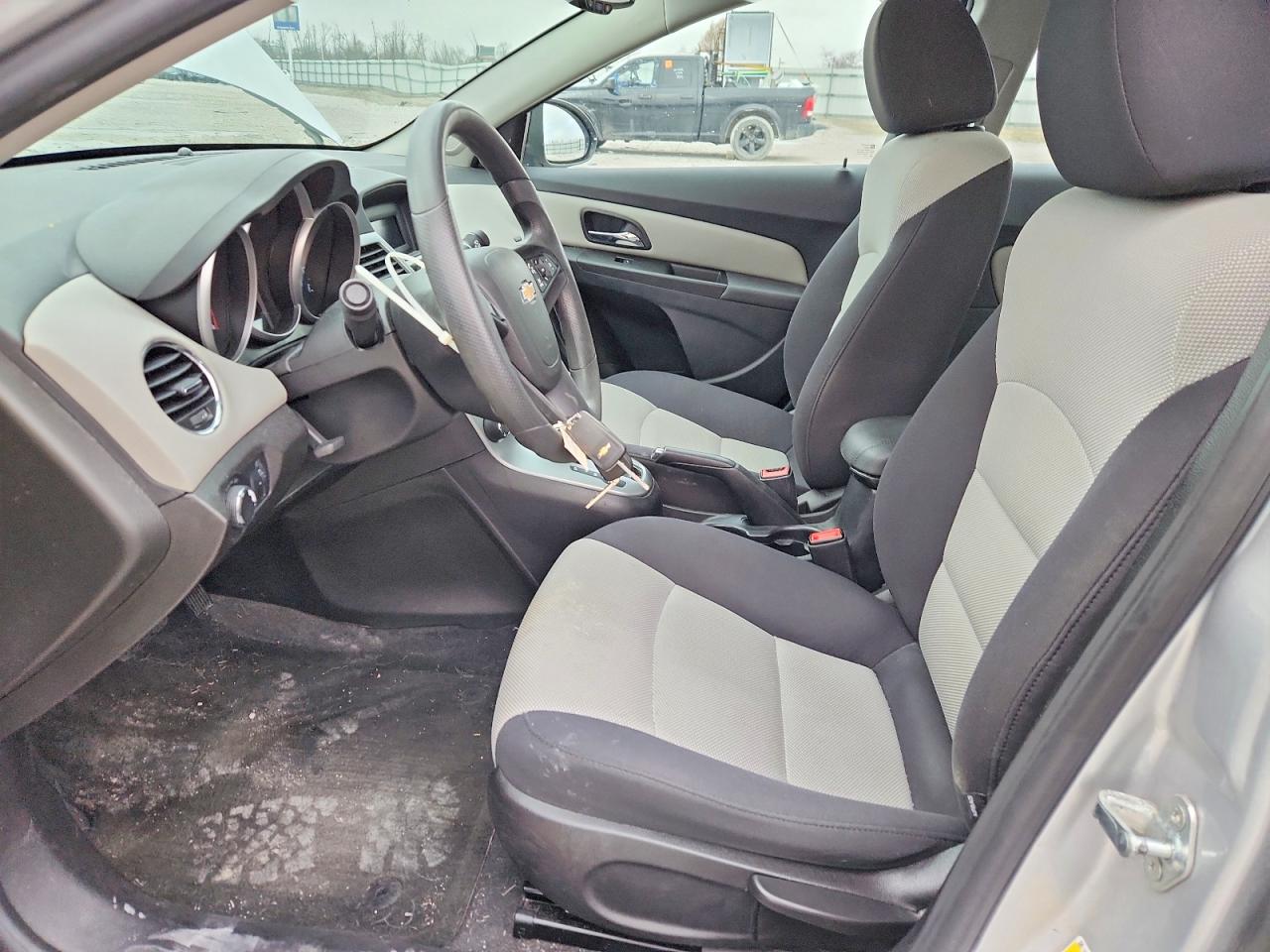 2014 CHEVROLET CRUZE LS photo 13
