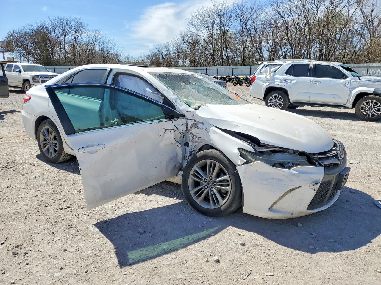 2016 TOYOTA CAMRY SE photo 7