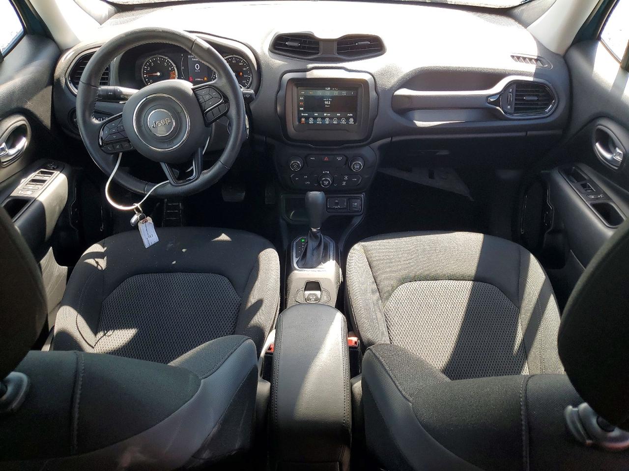 2019 JEEP RENEGADE photo 8