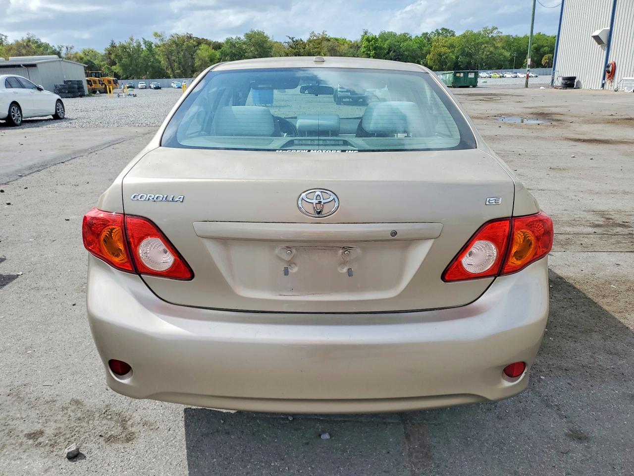 2010 TOYOTA COROLLA LE photo 6