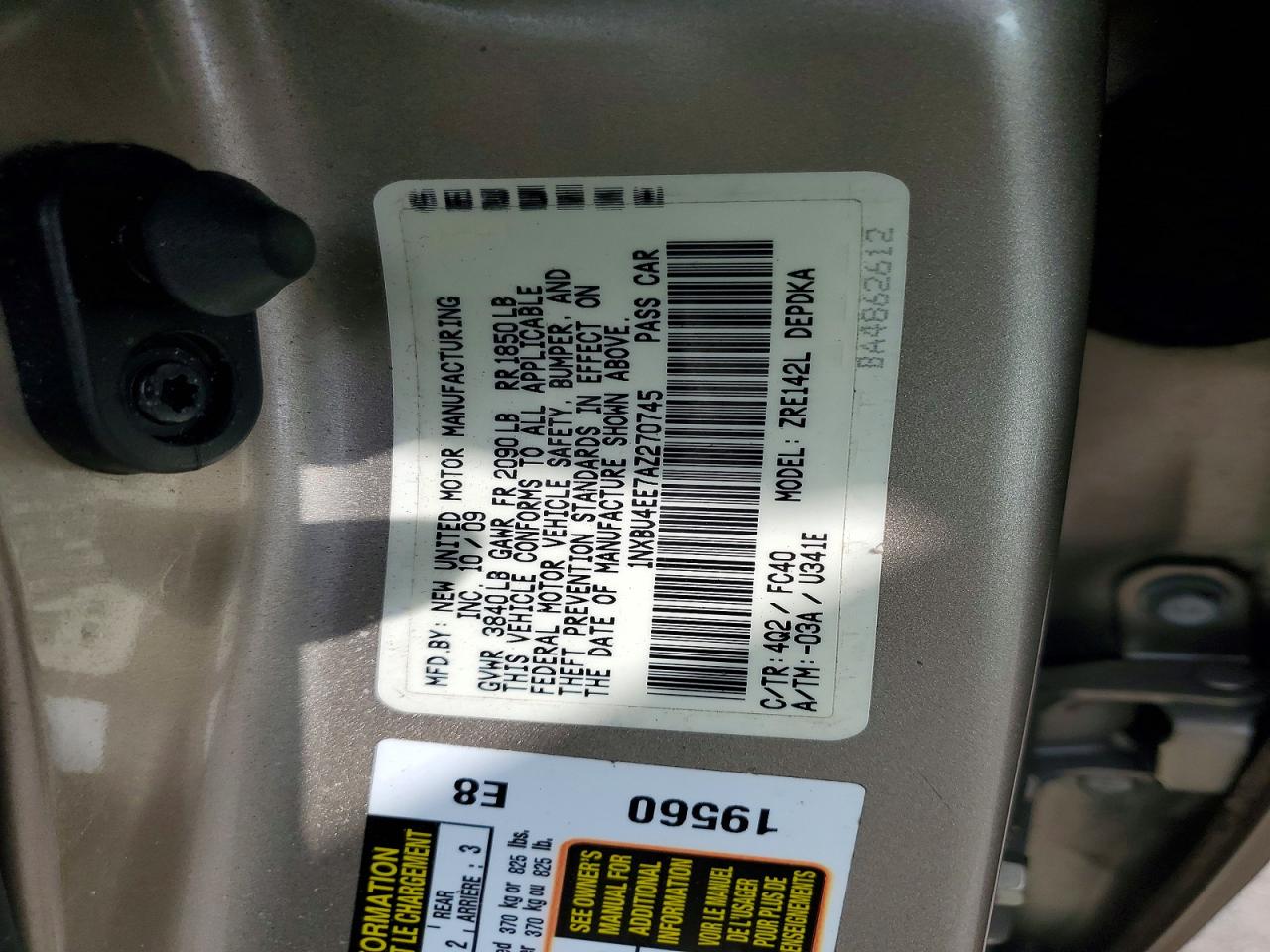 2010 TOYOTA COROLLA LE photo 12