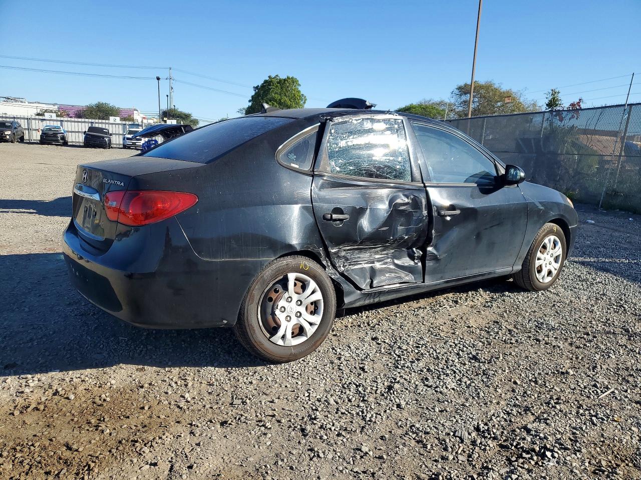 2010 HYUNDAI ELANTRA GLS photo 3