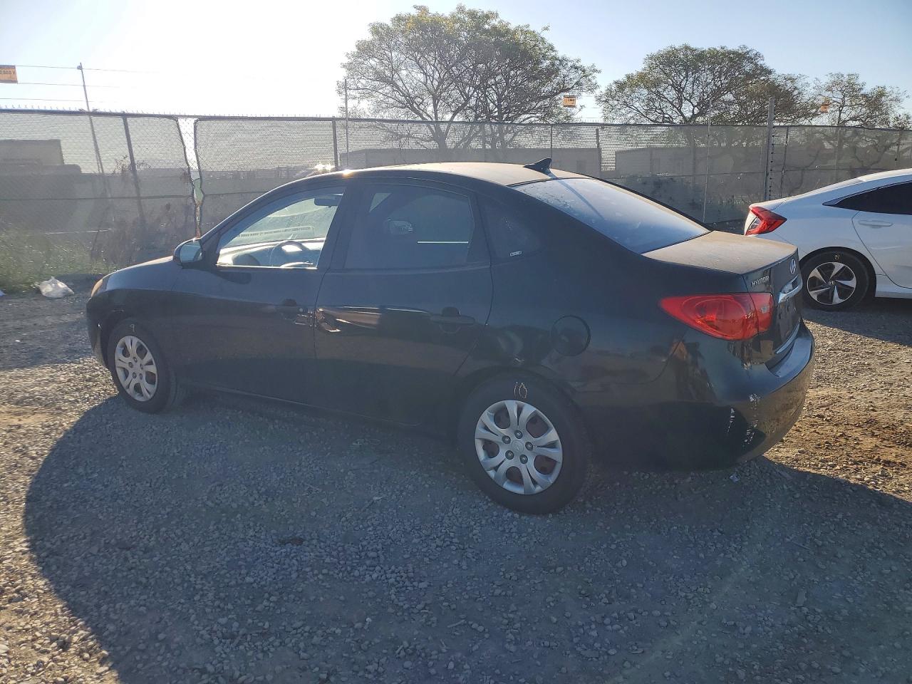 2010 HYUNDAI ELANTRA GLS photo 2