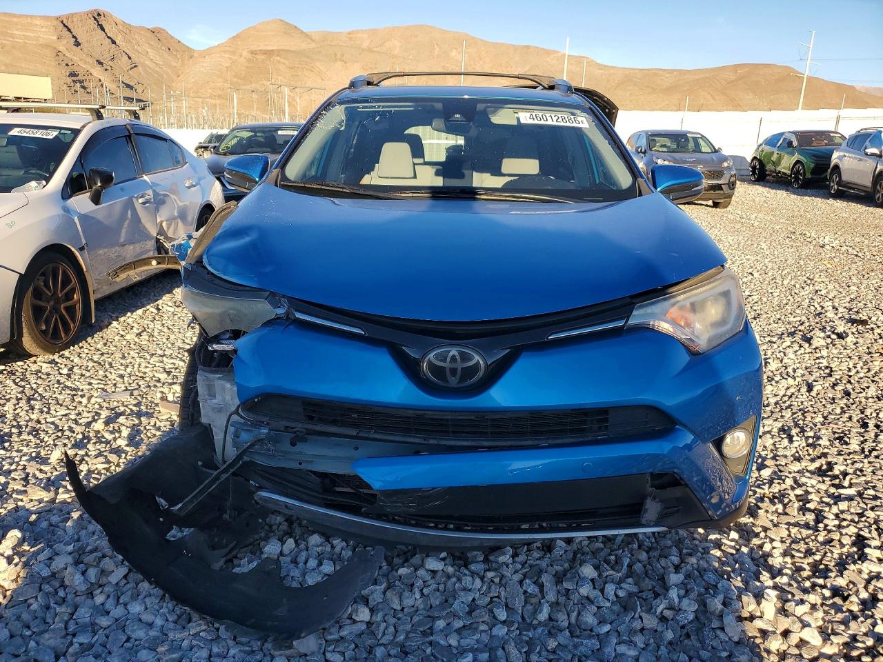 2018 TOYOTA RAV4 XLE photo 5