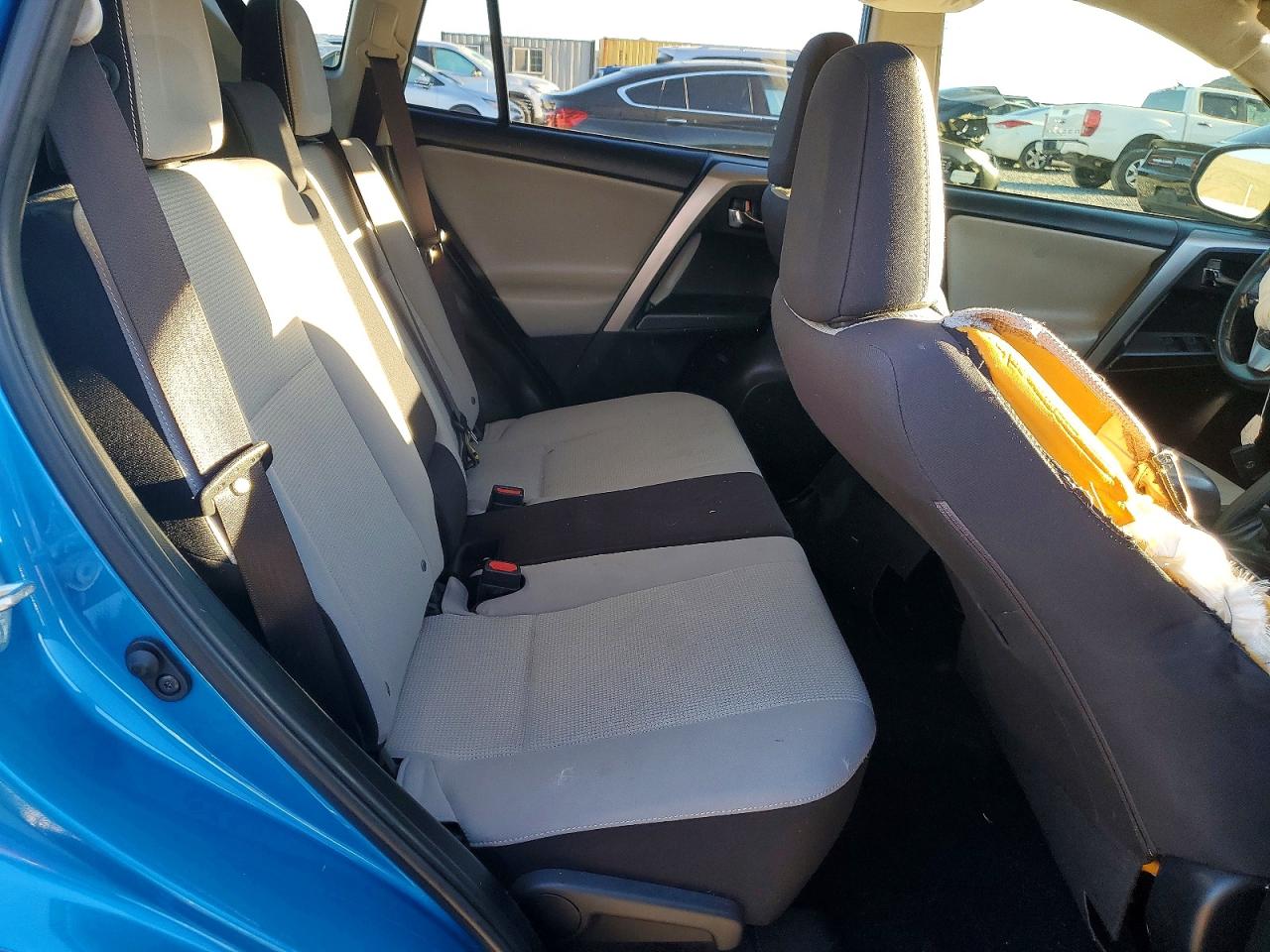2018 TOYOTA RAV4 XLE photo 10