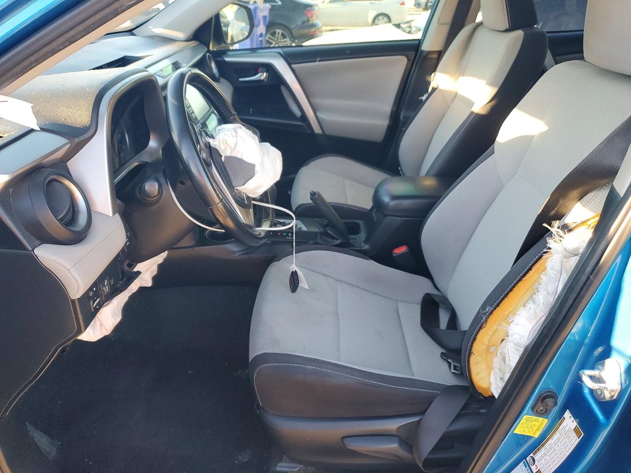 2018 TOYOTA RAV4 XLE photo 7