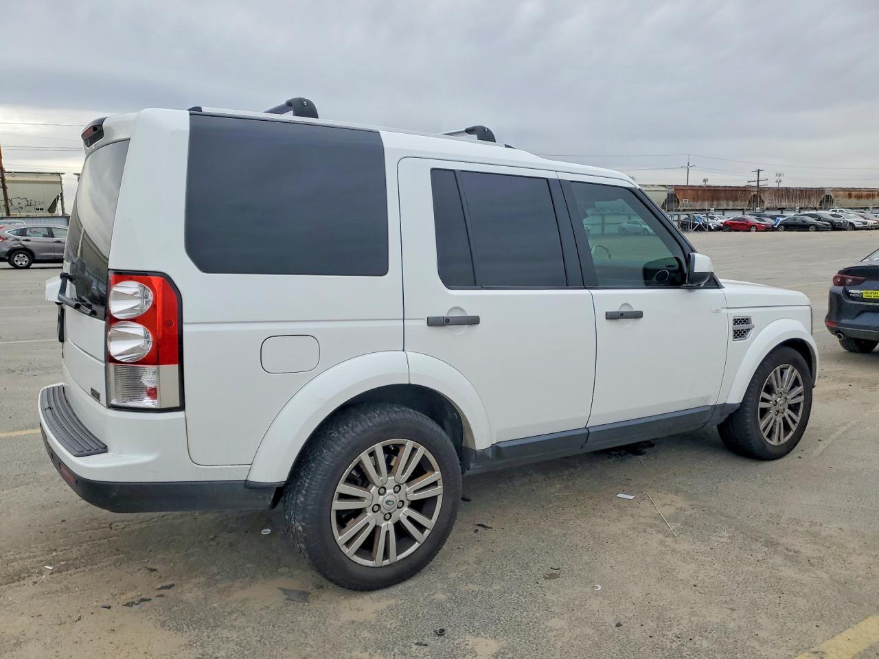 2011 LAND ROVER LR4 HSE LUXURY photo 3