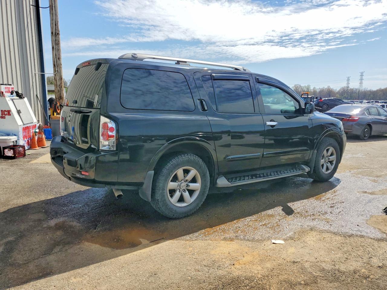 2013 NISSAN ARMADA SV photo 3