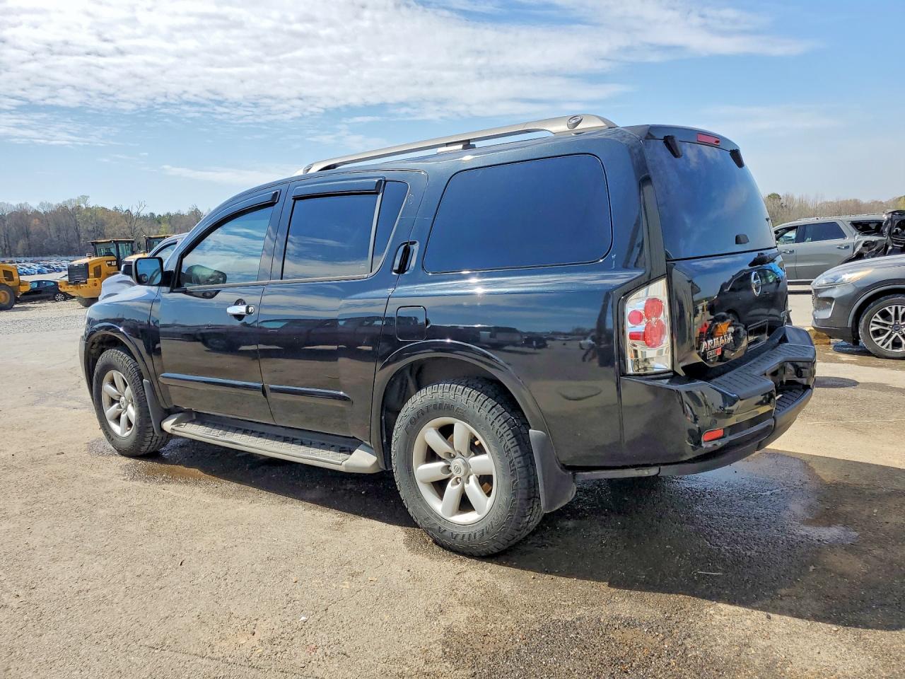 2013 NISSAN ARMADA SV photo 2