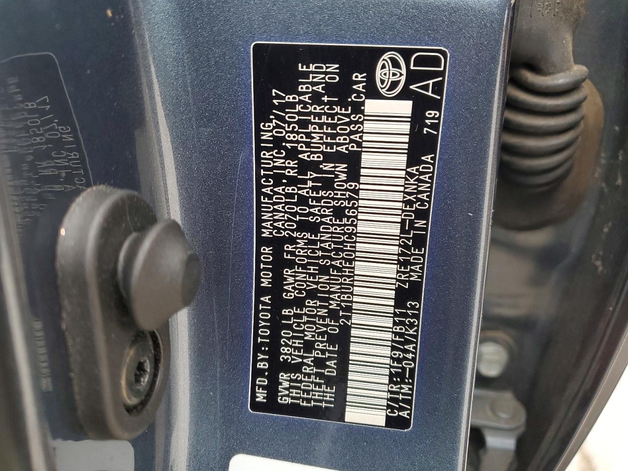 2017 TOYOTA COROLLA LE photo 13