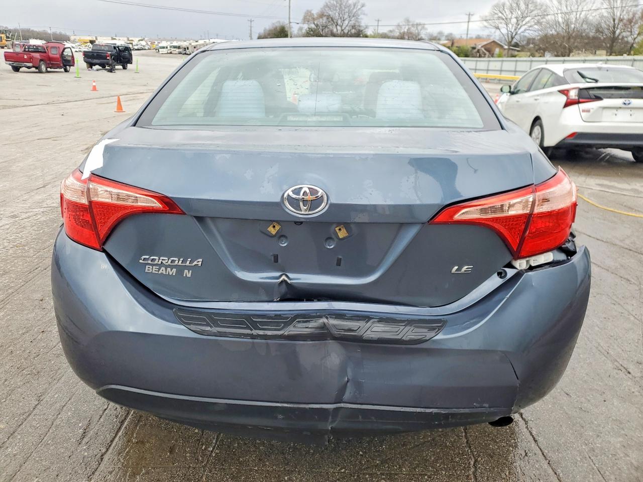 2017 TOYOTA COROLLA LE photo 6