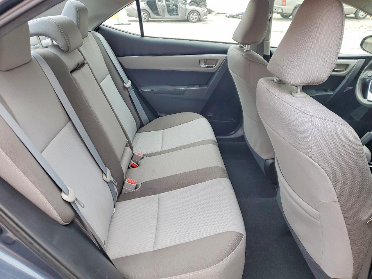 2017 TOYOTA COROLLA LE photo 10