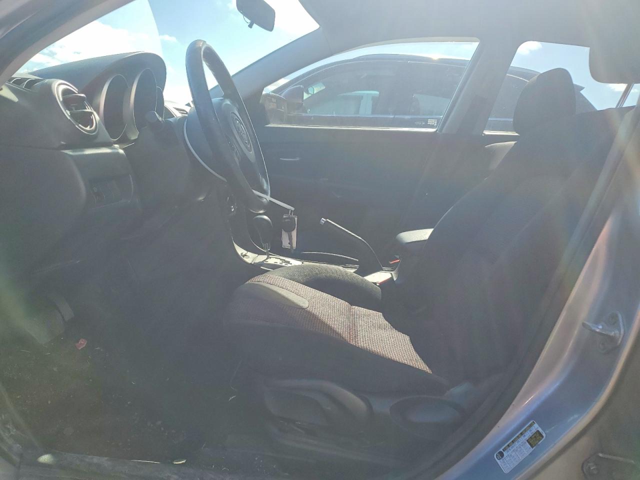 2006 MAZDA 3 HATCHBACK photo 13