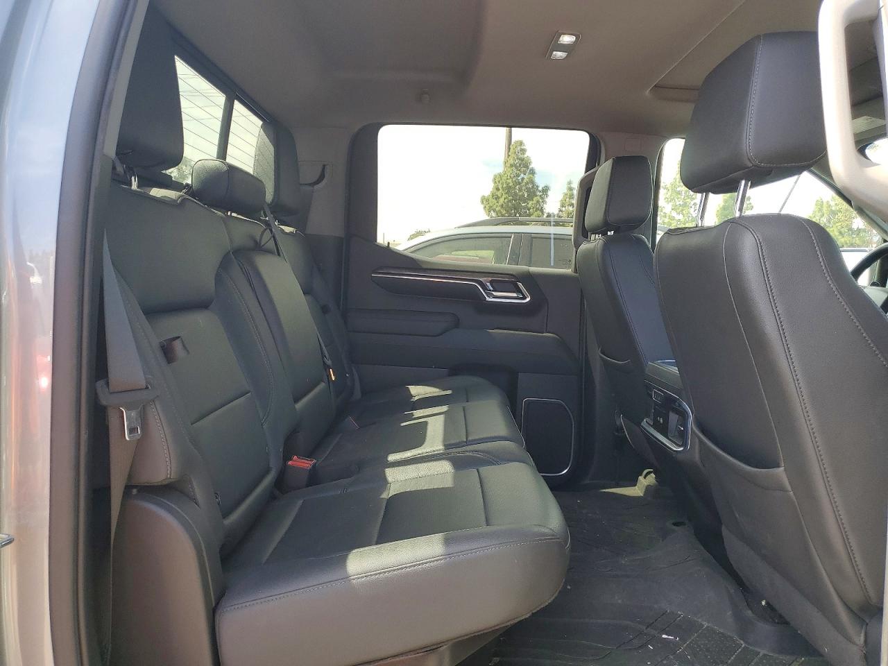 2023 CHEVROLET SILVERADO C1500 LTZ photo 10